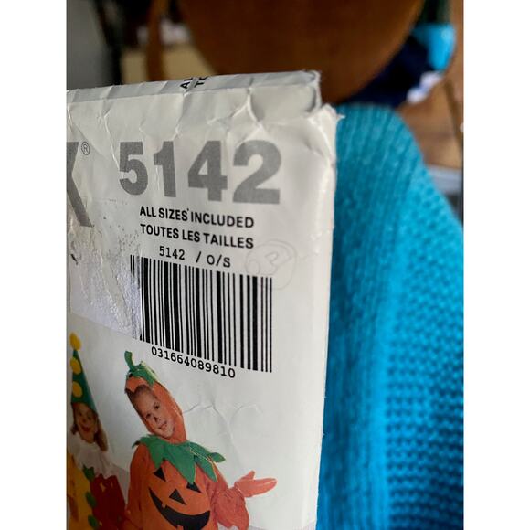 Butterick Sewing pattern 5142 clown bunny witch turtle costume - Picture 2 of 6